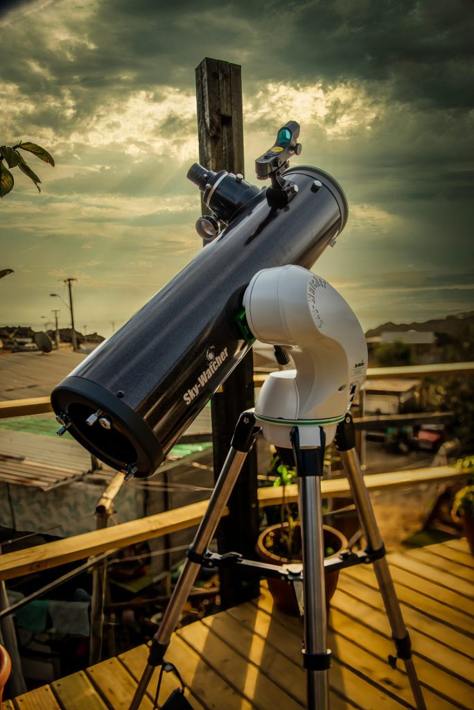 Telescopio en el mirador de las cabañas
